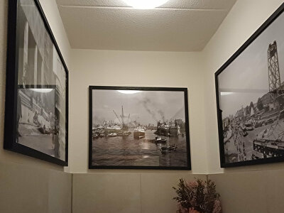 kunst op maat, wanddecoratie op maat, rotterdam kunst, historische rotterdam foto’s, rotterdam fotografie kunst, maatwerk wandkunst, kunst voor toiletruimte, kunst voor kleine ruimtes, interieurkunst rotterdam, wandkunst rotterdam, exclusieve wanddecoratie, fotokunst op maat, kunst met rotterdamse historie, interieur styling kunst, luxe wandkunst, ginvi art gallery, kunstgalerie rotterdam, kunst voor woning, kunst voor interieur, maatwerk interieur kunst