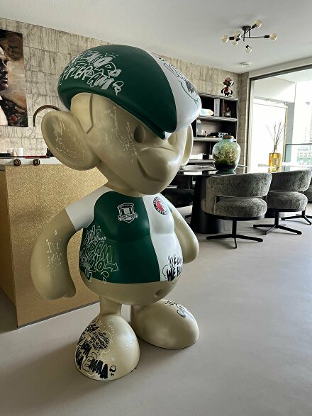 Rotterdam Binkie, groot beeld, kunst op maat, feyenoord kunst, ginvi, art gallery, kunst rotterdam