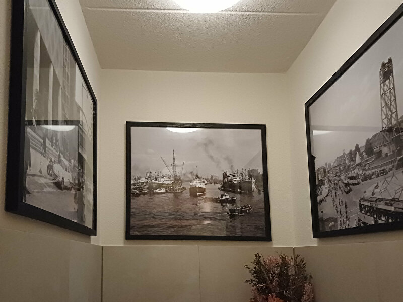 kunst op maat, wanddecoratie op maat, rotterdam kunst, historische rotterdam foto’s, rotterdam fotografie kunst, maatwerk wandkunst, kunst voor toiletruimte, kunst voor kleine ruimtes, interieurkunst rotterdam, wandkunst rotterdam, exclusieve wanddecoratie, fotokunst op maat, kunst met rotterdamse historie, interieur styling kunst, luxe wandkunst, ginvi art gallery, kunstgalerie rotterdam, kunst voor woning, kunst voor interieur, maatwerk interieur kunst